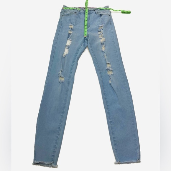 Vince Blue Co Shredded Destroyed Light Blue Wash Denim Jeans Womens size 9 - Picture 4 of 8